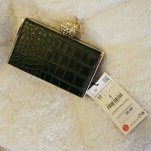 NWT ZARA PINEAPPLE CLUTCH